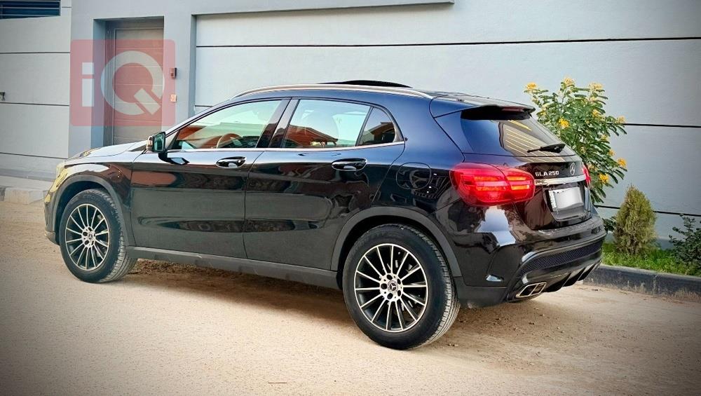 مرسيدس بنز GLA